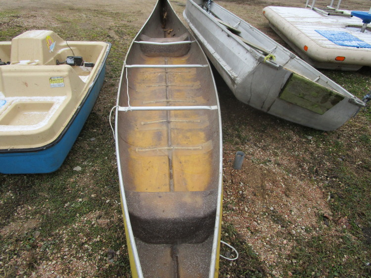 Used 16' Canoe