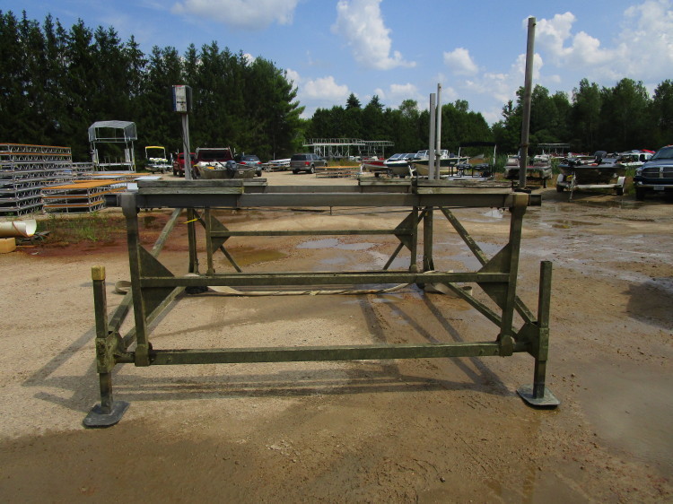 Used Pontoon Cantilever Lift
